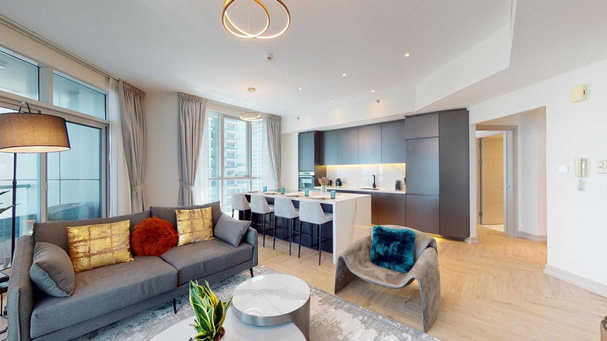 Vacationer I Glamorous 2 Bedroom I Steps From Barasti I Marina Views *