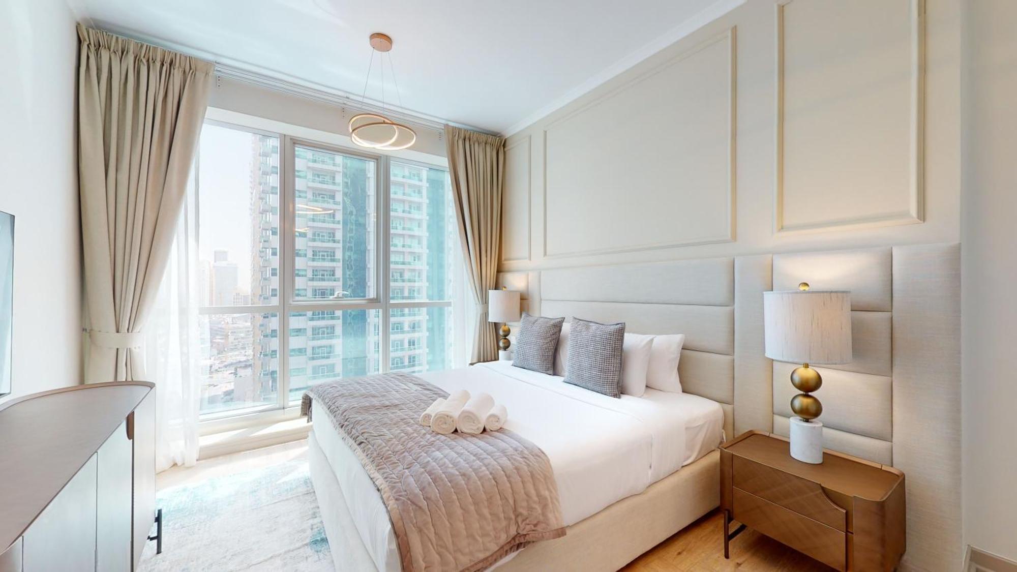 Apartment Vacationer I Glamorous 2 Bedroom I Steps From Barasti I Marina Views