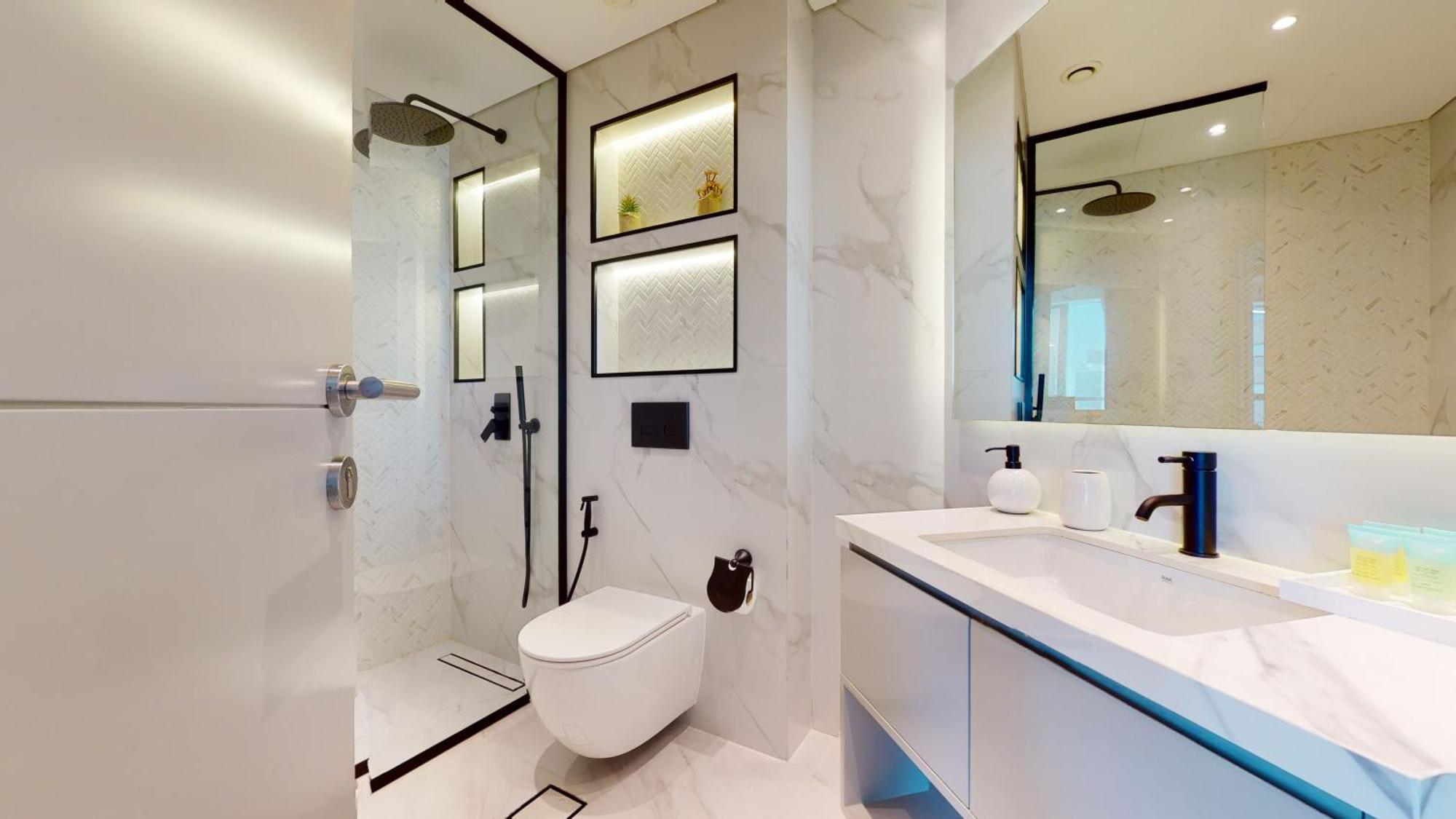 Vacationer I Glamorous 2 Bedroom I Steps From Barasti I Marina Views Apartment Dubai